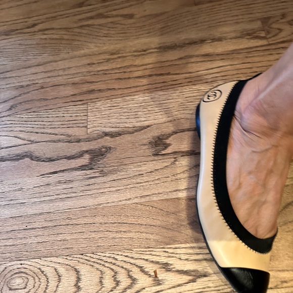 CHANEL Black and Cream Flats
